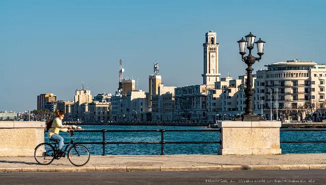 The bicycle, the covid, and the waterfront of Bari