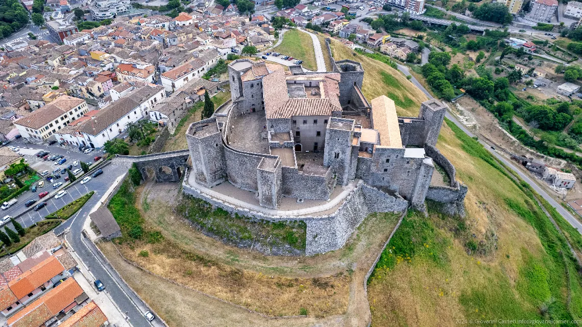 Vista aerea del Castello di Melfi