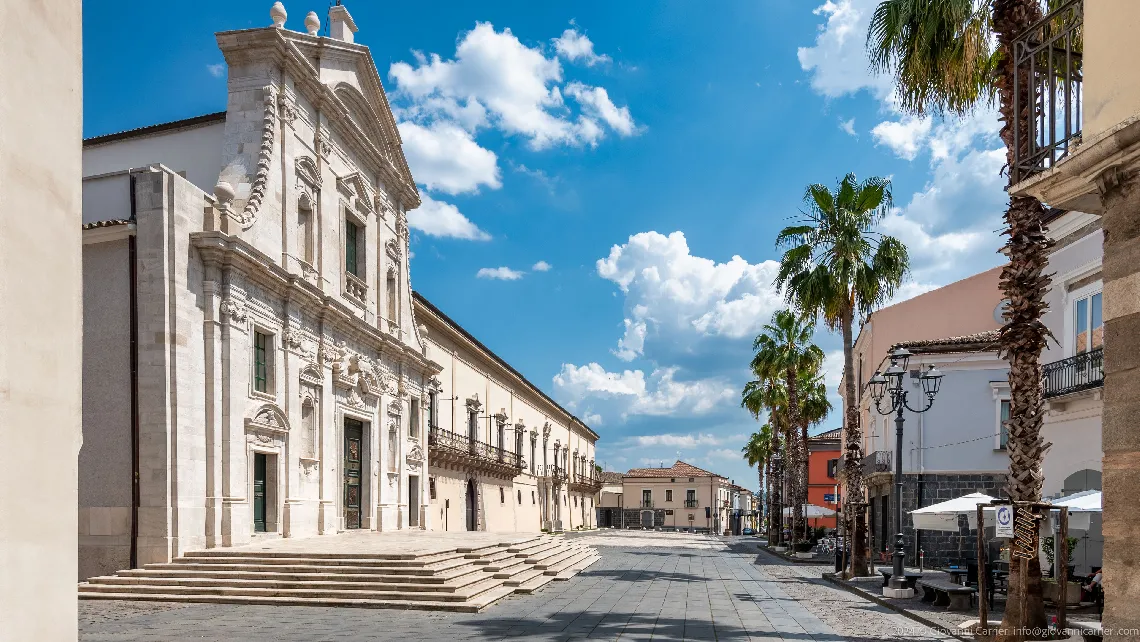 Piazza Duomo, Melfi