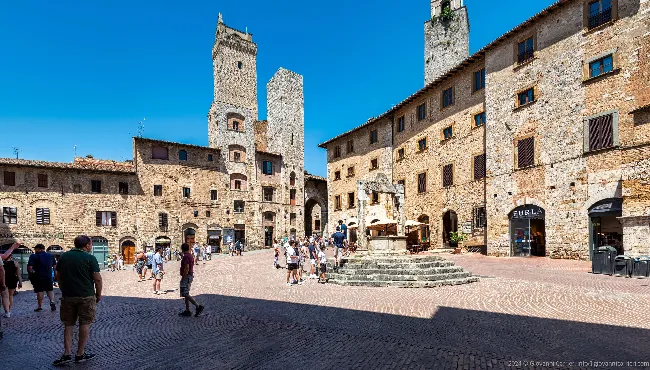 Cisterna Square in San Gimignano