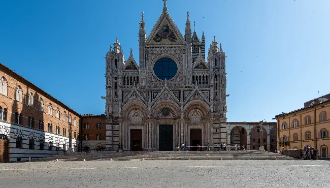 Front view of the Duomo of Siena