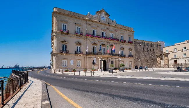 Il Palazzo di Città, Taranto