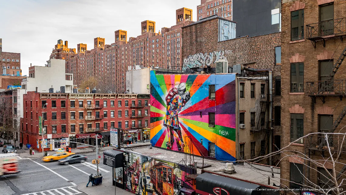 The murals of the kiss in Times Square near the High Line