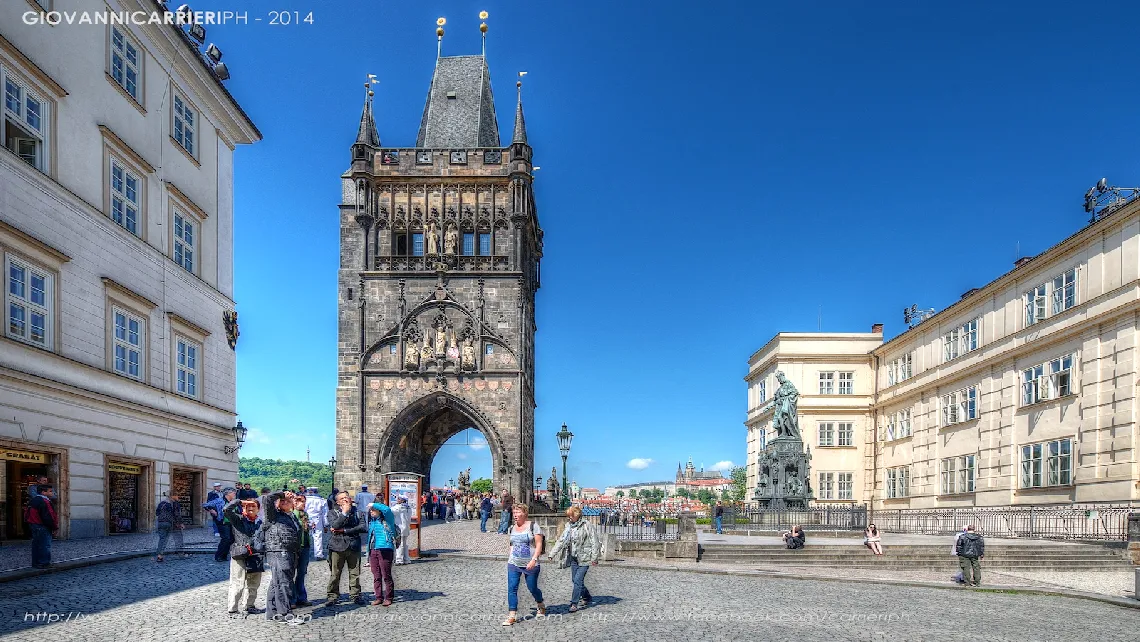 L'ingresso sul Ponte Carlo da Stare Mesto - Praga